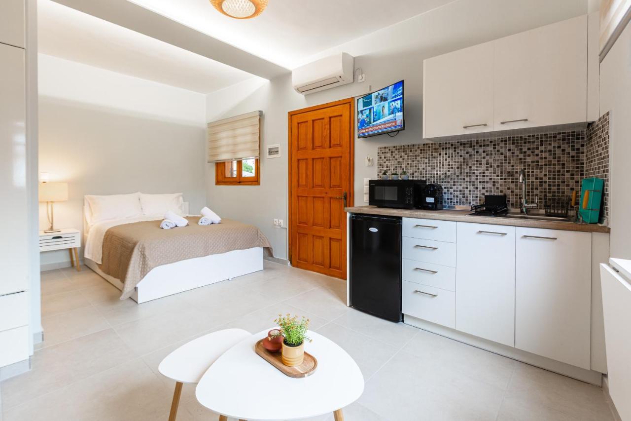 Aroma Accommodations Kivérion Esterno foto